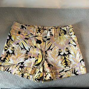Nice Tailored sz 12 New York & Company shorts